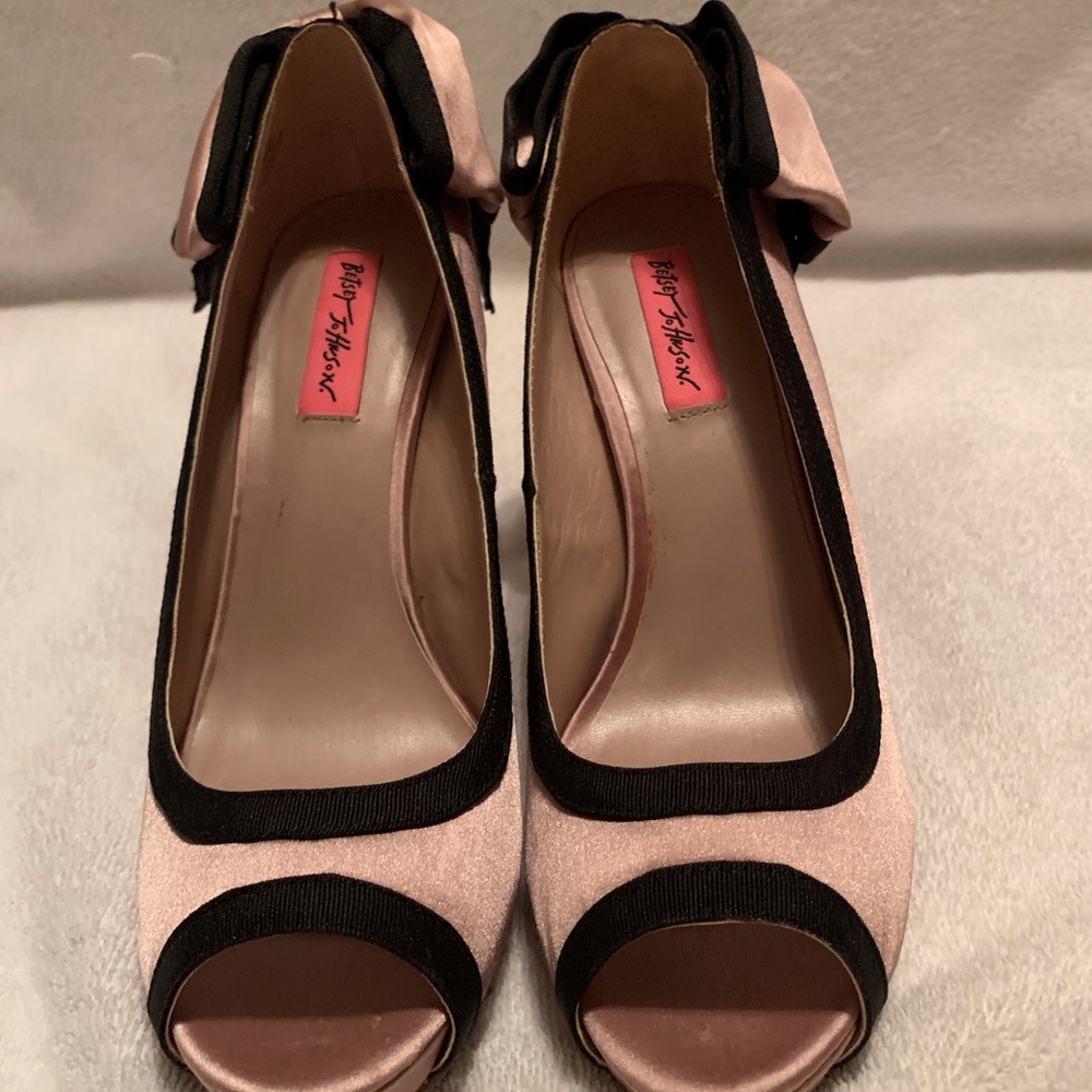 Satin peep toes